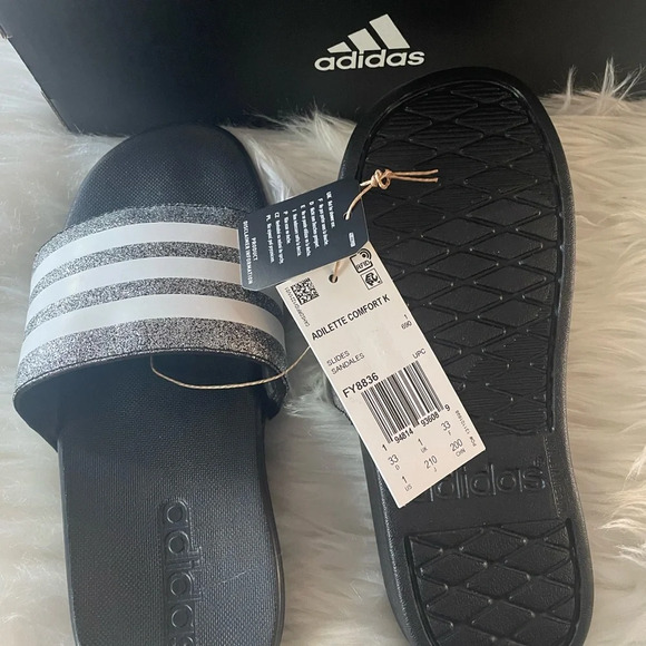 NWT Adidas slides kids size 1 black and silver sparkle - Picture 3 of 4